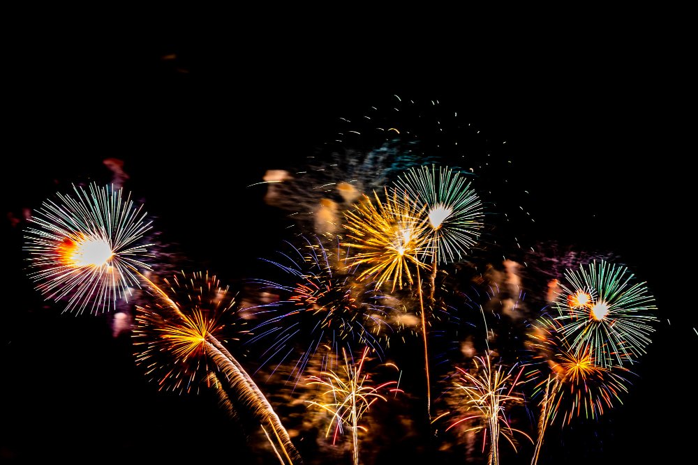 Hair,-Fallas,-and-Fireworks:-How-to-Protect-Your-Hair-During-Valencia’s-Loudest-Festival